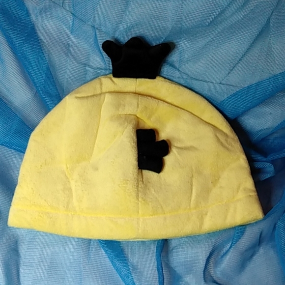 Angry Bird Chuck Plush Hat - Picture 2 of 5